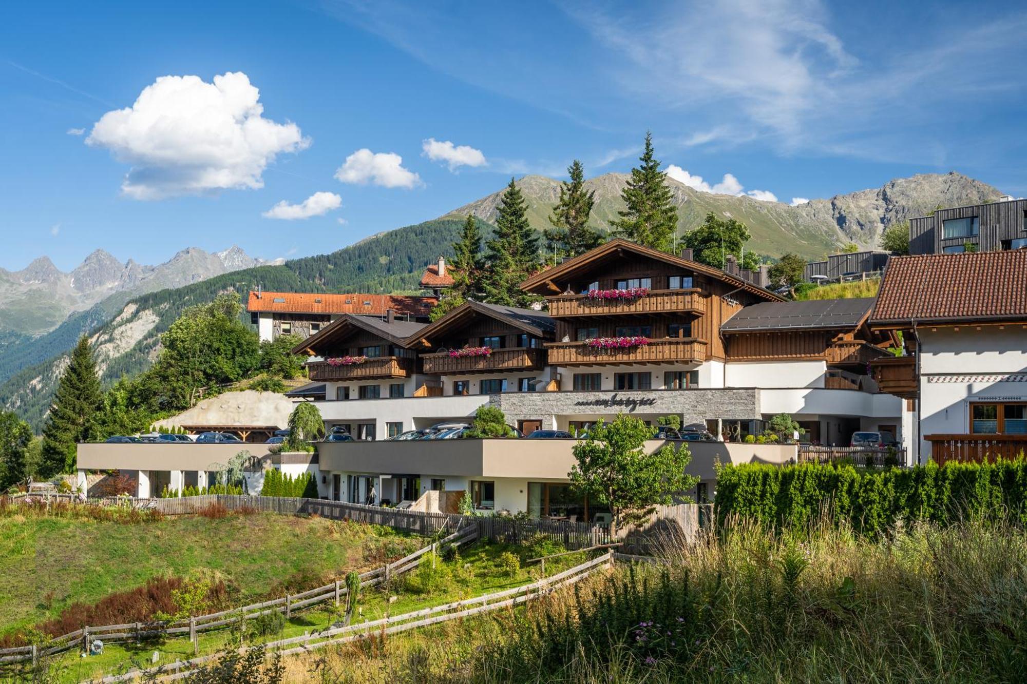Alpin Chalet Am Burgsee Ladis Exterior foto